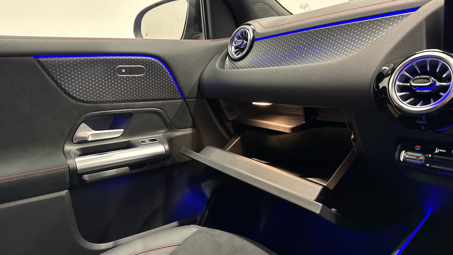 Used Mercedes-Benz EQA 2025 for sale - 76421760: Photo 35