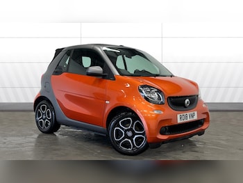 Used smart fortwo 2018 for sale - 76792911: Photo