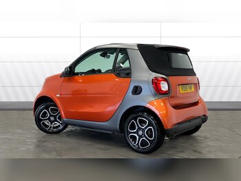 Used smart fortwo 2018 for sale - 76792911: Photo