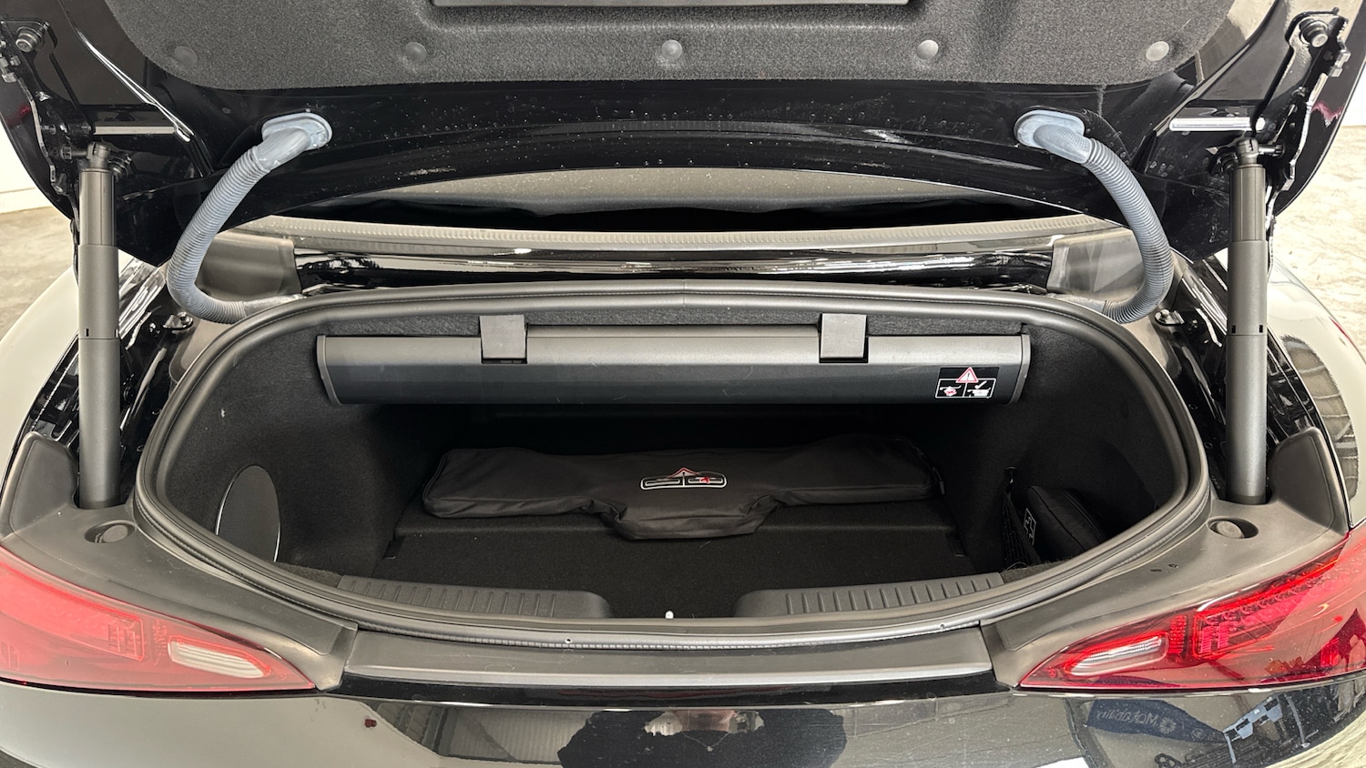 Used Mercedes-Benz SL 2023 for sale - 76948191: Photo 4