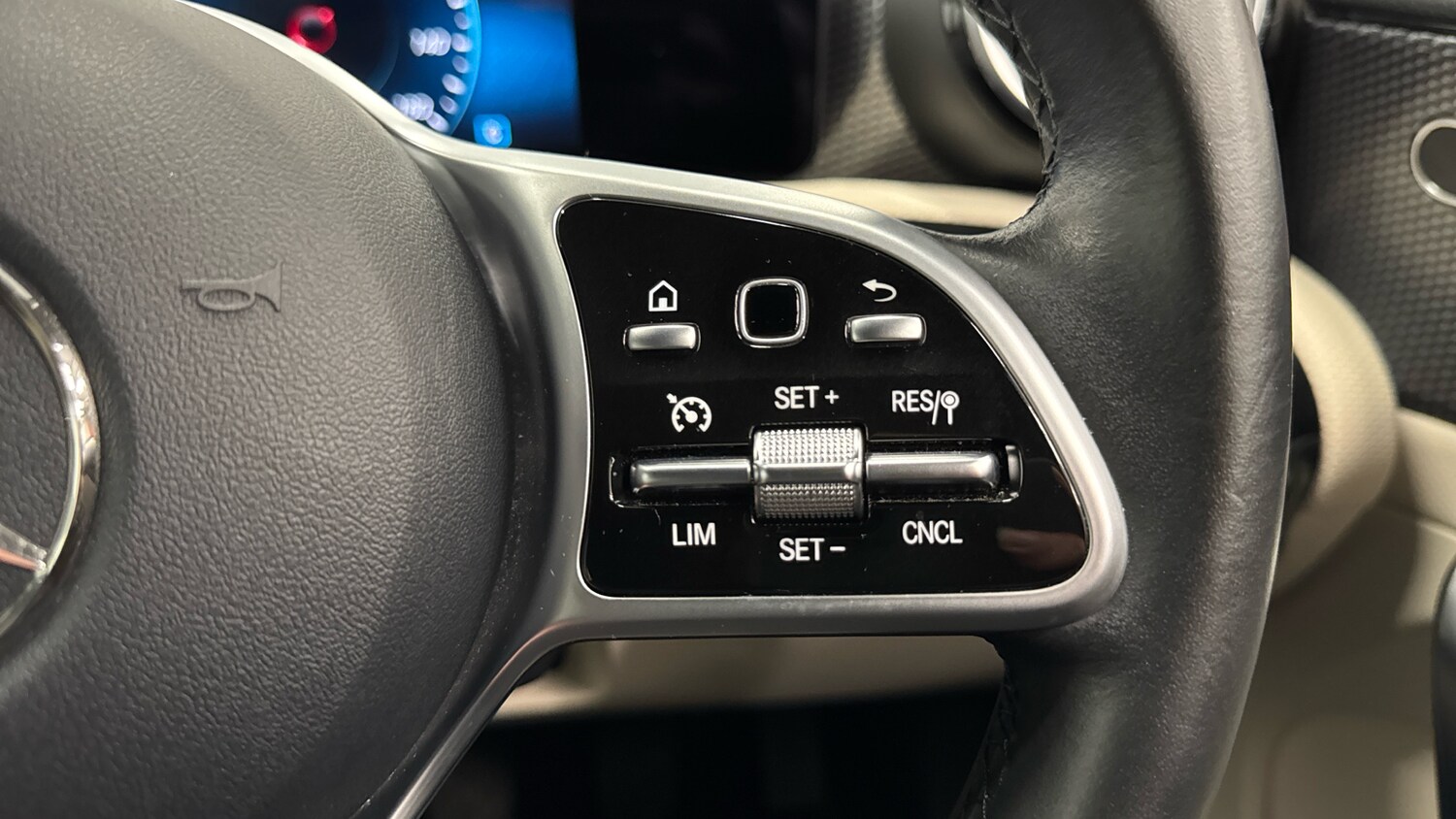 Used Mercedes-Benz A-Class 2021 for sale - 77567337: Photo 28