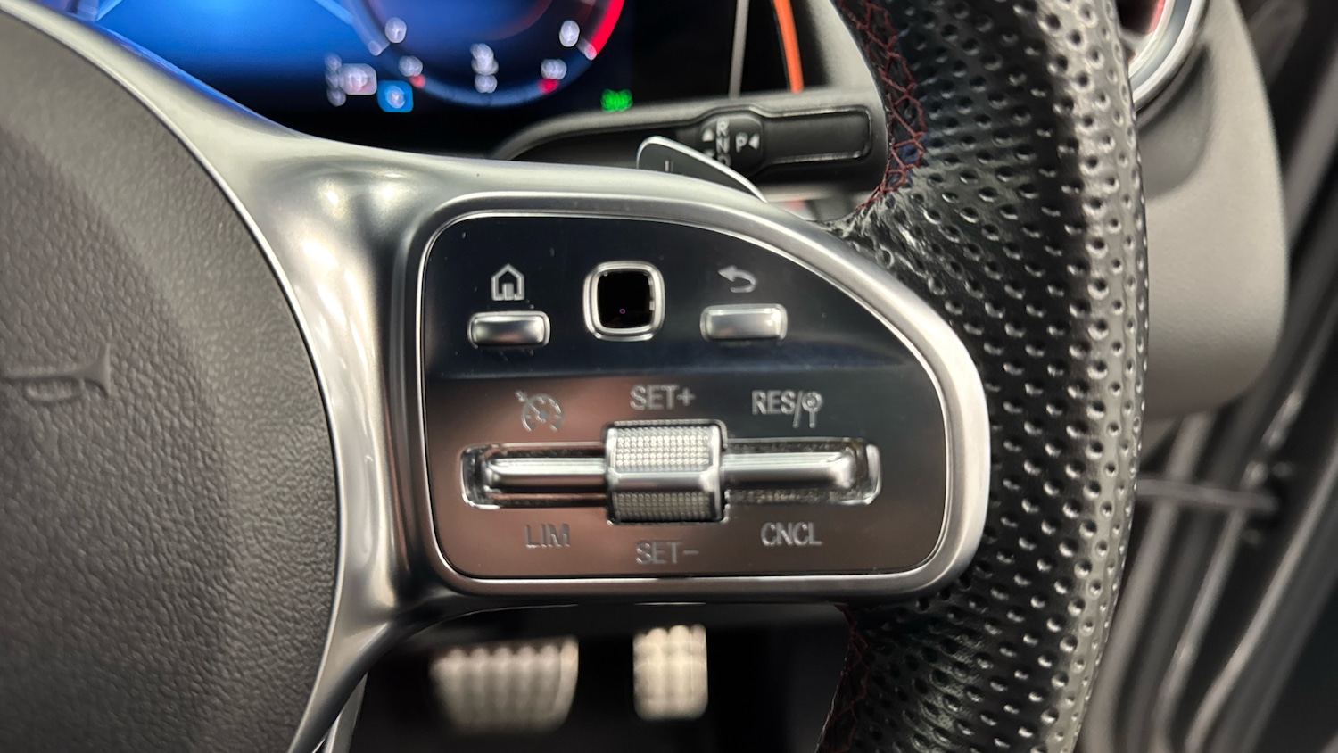 Used Mercedes-Benz GLB 2022 for sale - 77521923: Photo 30