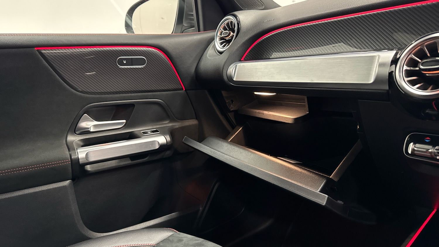 Used Mercedes-Benz GLB 2022 for sale - 77521923: Photo 37