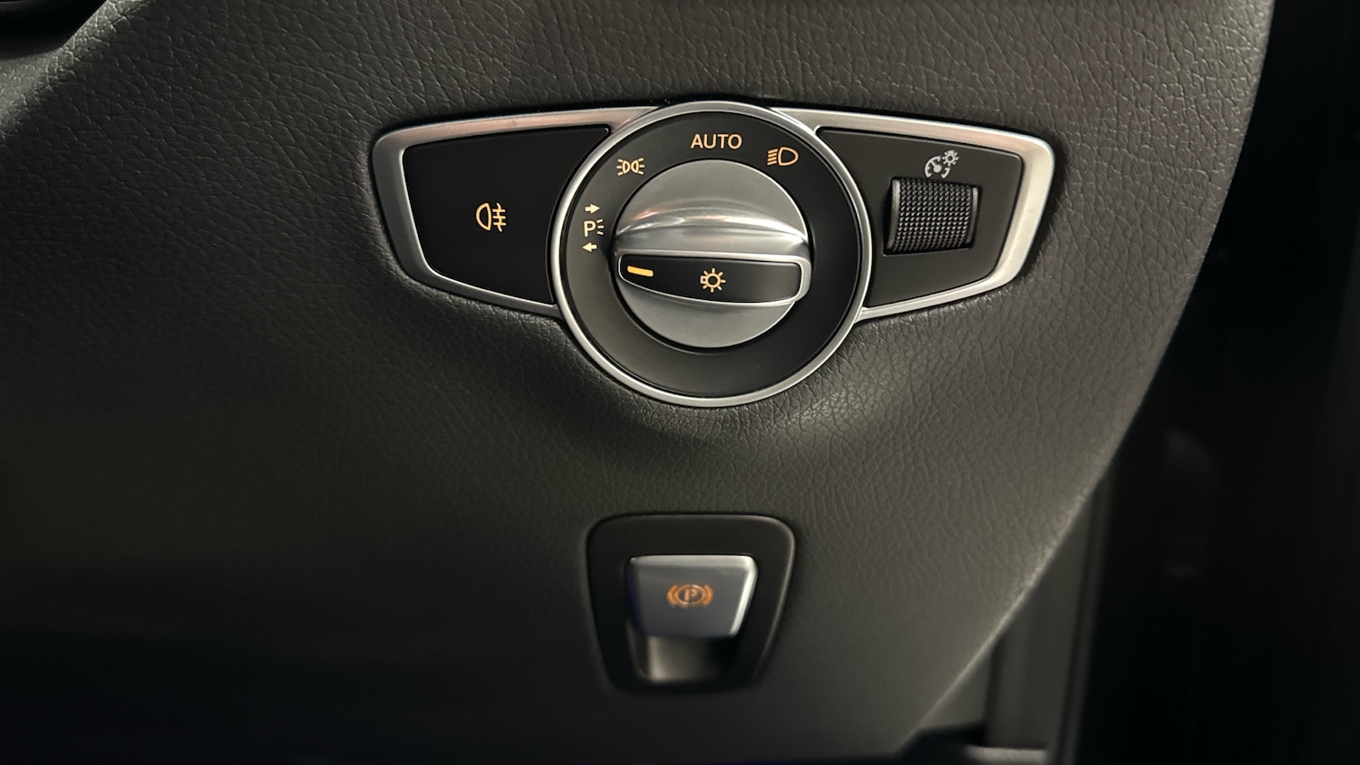 Used Mercedes-Benz EQC 2022 for sale - 77138463: Photo 28