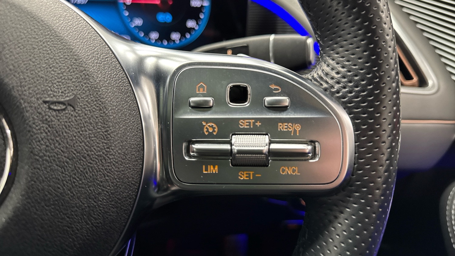 Used Mercedes-Benz EQC 2022 for sale - 77138463: Photo 30