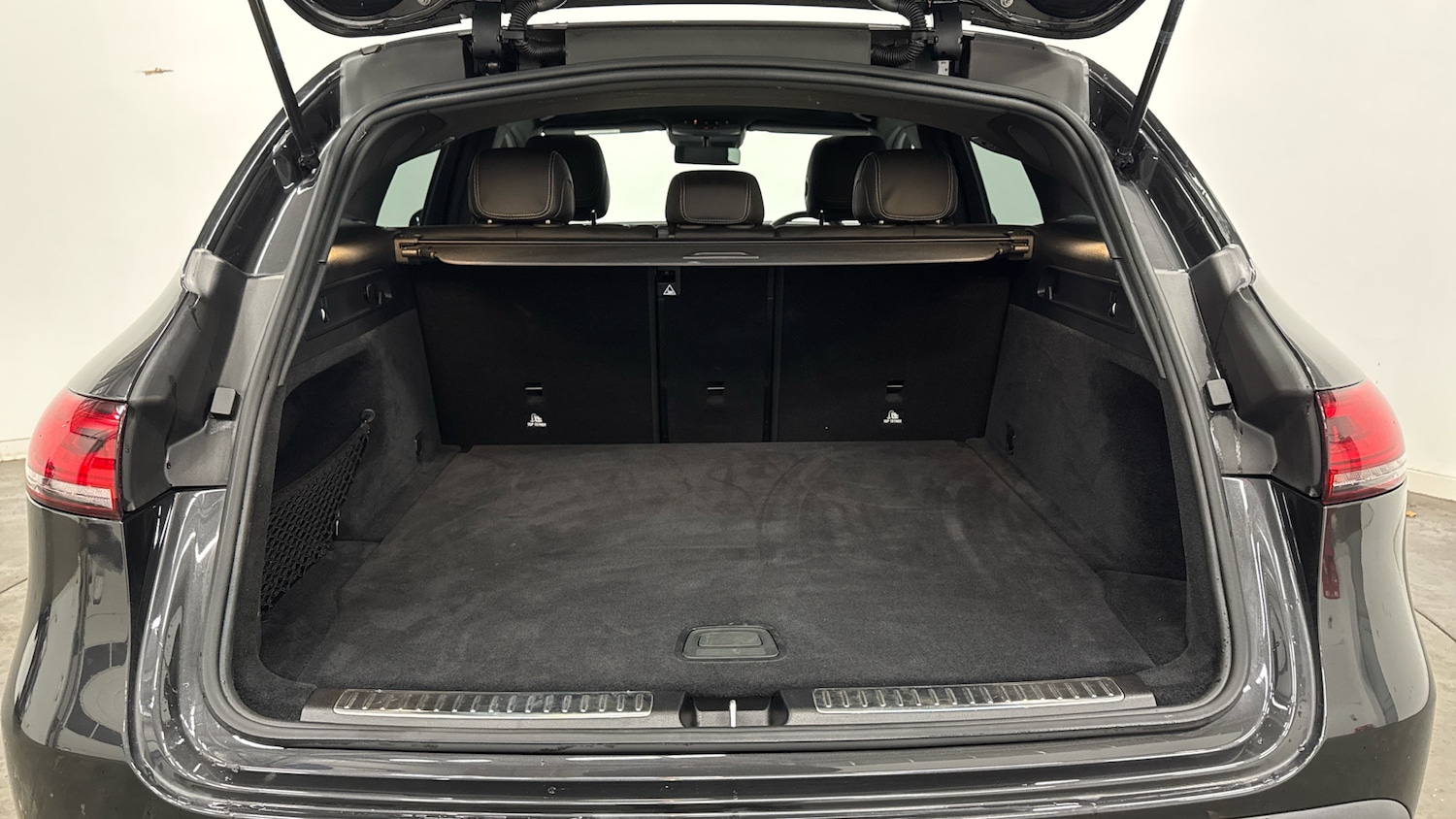 Used Mercedes-Benz EQC 2022 for sale - 77138463: Photo 4