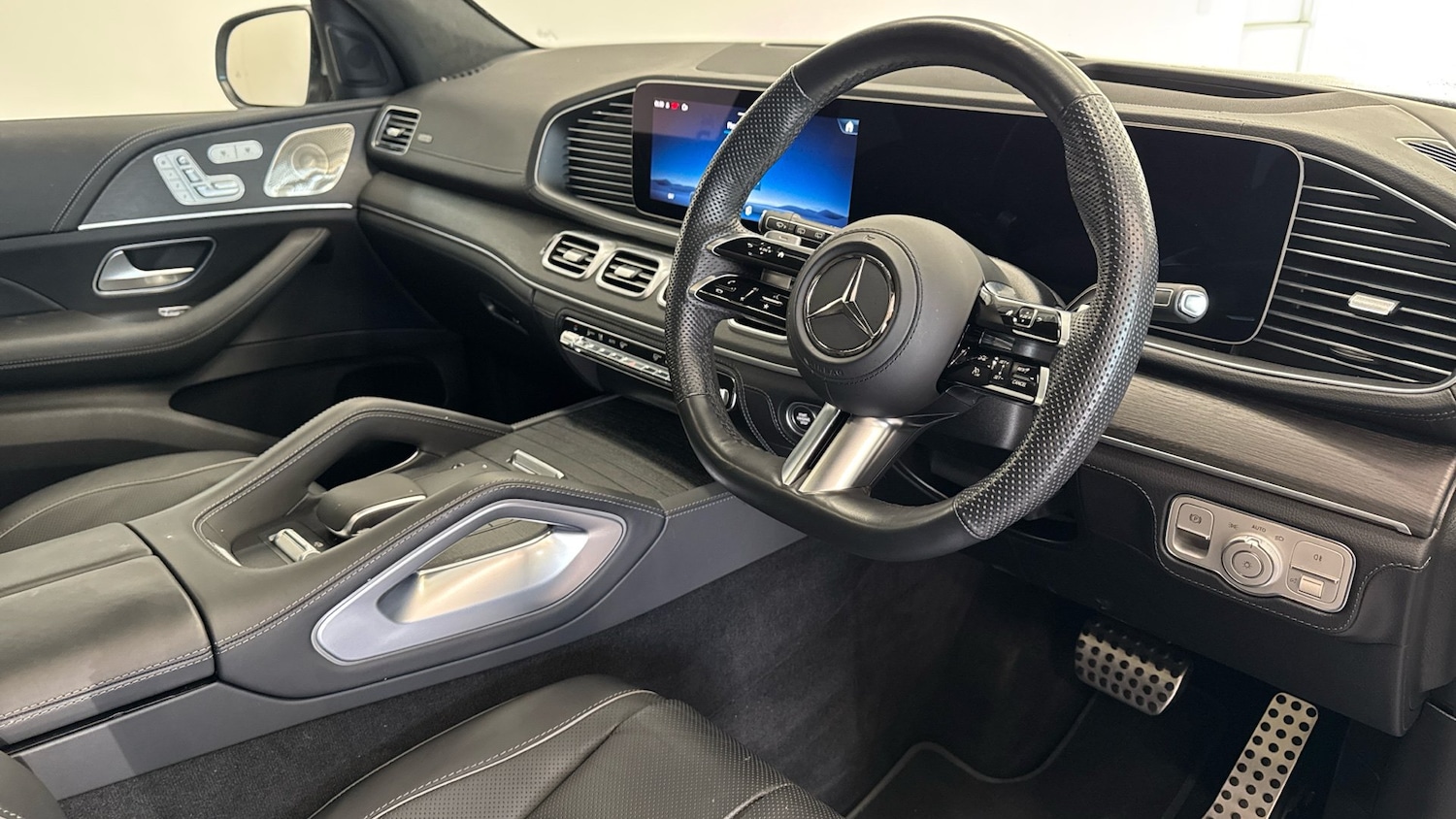 Used Mercedes-Benz GLS 2024 for sale - 76777933: Photo 11