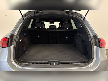 Used Mercedes-Benz GLC 2023 for sale - 76243076: Photo