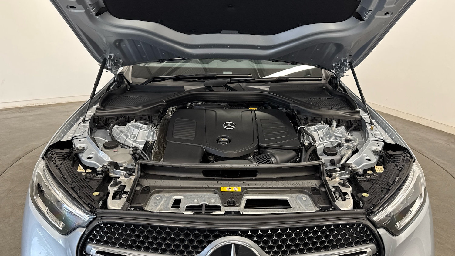 Used Mercedes-Benz GLC 2023 for sale - 76243076: Photo 8
