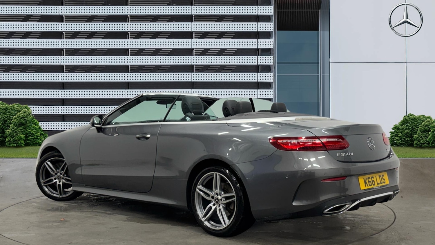 Used Mercedes-Benz E Class 2018 for sale - 76983871: Photo 2