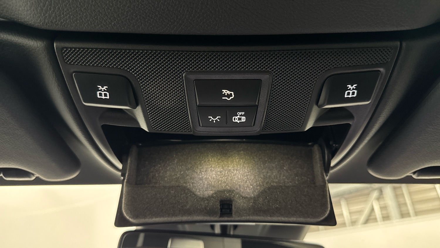 Used Mercedes-Benz E Class 2018 for sale - 76983871: Photo 34