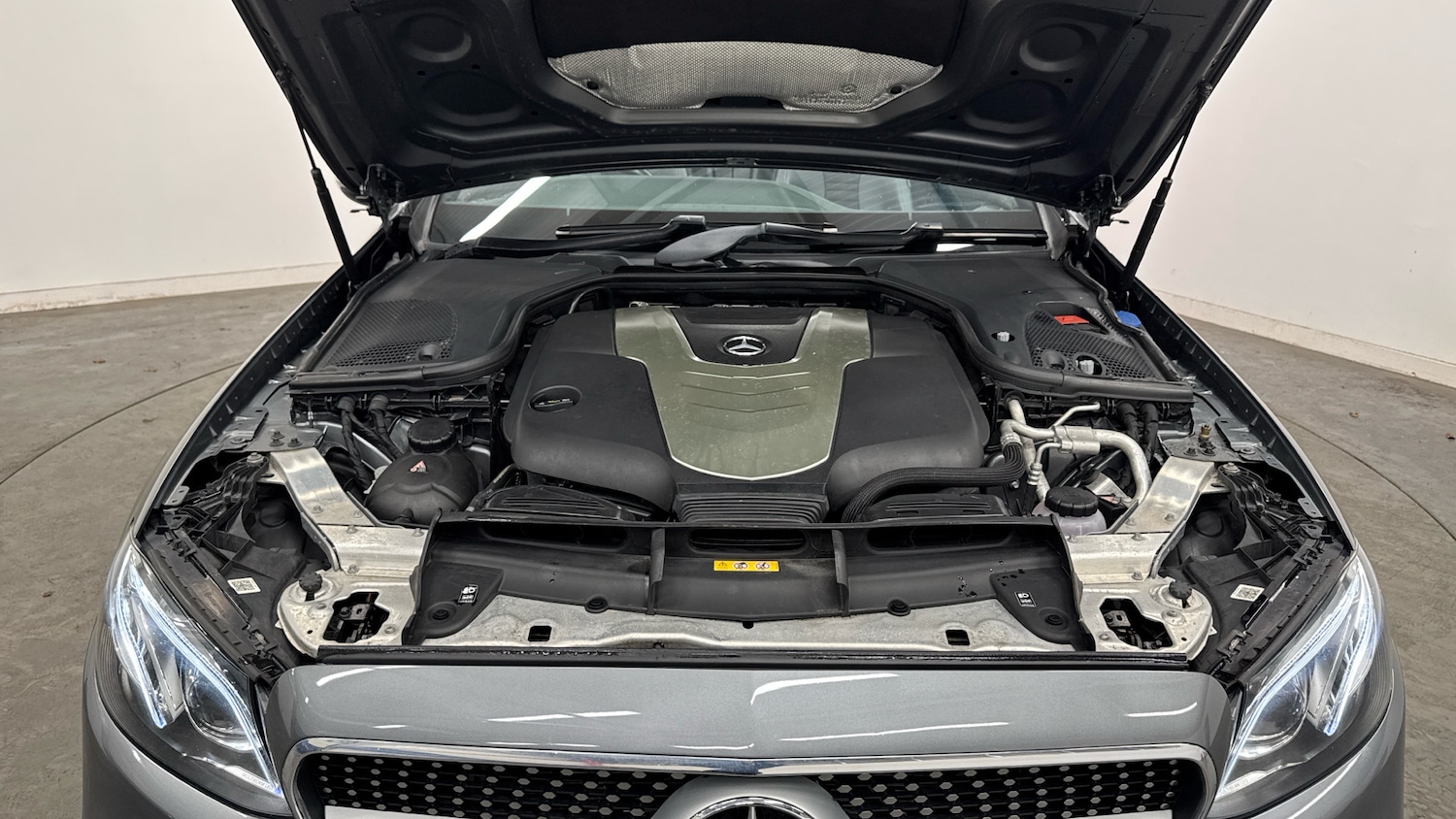 Used Mercedes-Benz E Class 2018 for sale - 76983871: Photo 8