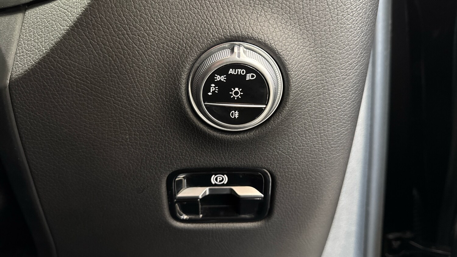 Used Mercedes-Benz GLC 2024 for sale - 76707676: Photo 27