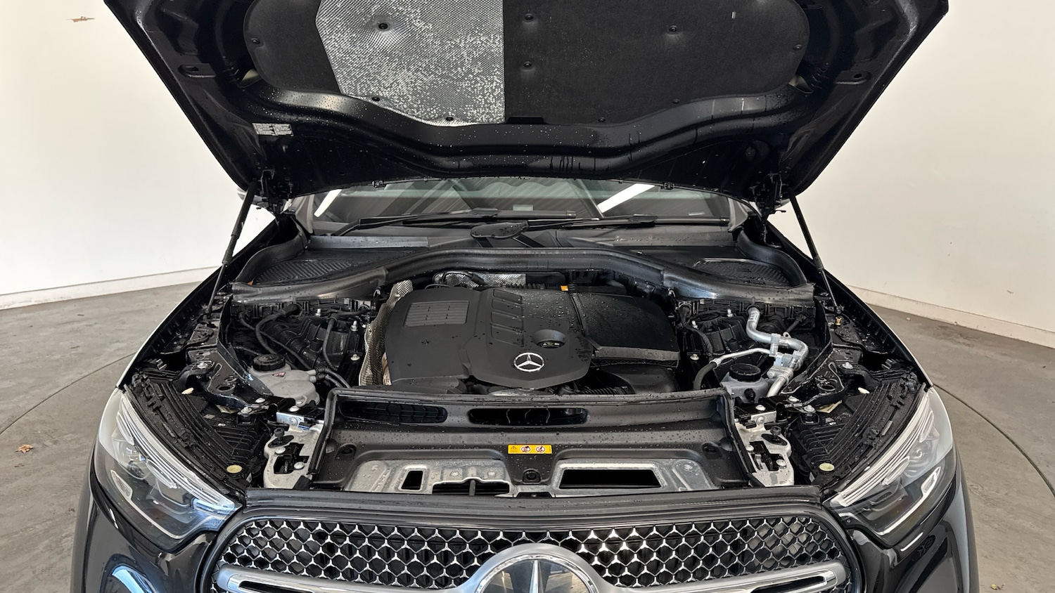 Used Mercedes-Benz GLC 2024 for sale - 76707676: Photo 8