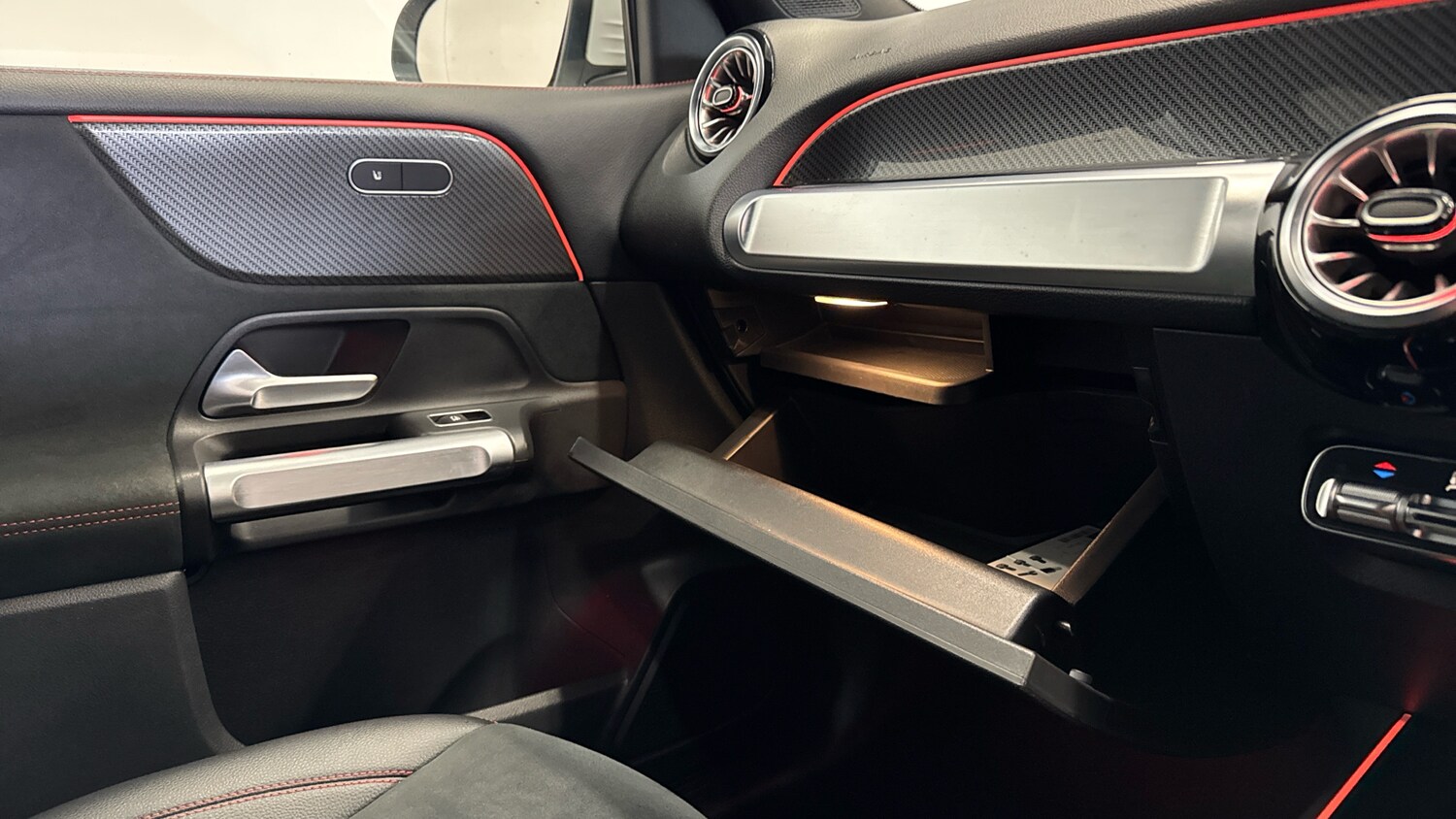 Used Mercedes-Benz GLB 2023 for sale - 78010947: Photo 19