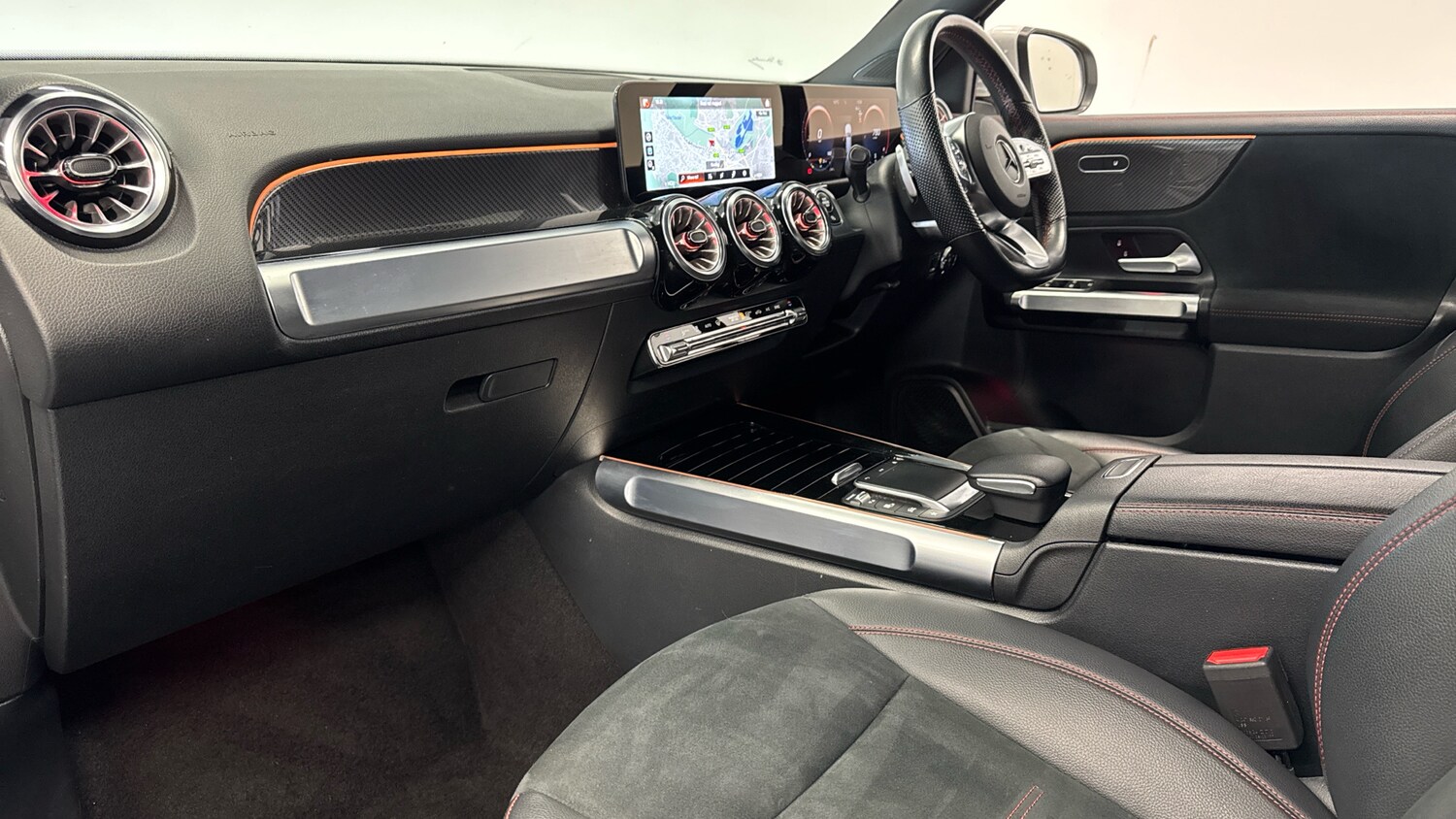 Used Mercedes-Benz GLB 2023 for sale - 78010947: Photo 9