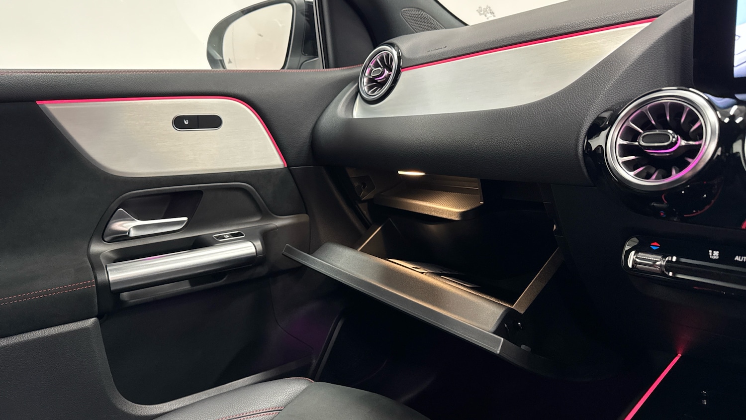 Used Mercedes-Benz GLA 2025 for sale - 77701211: Photo 37