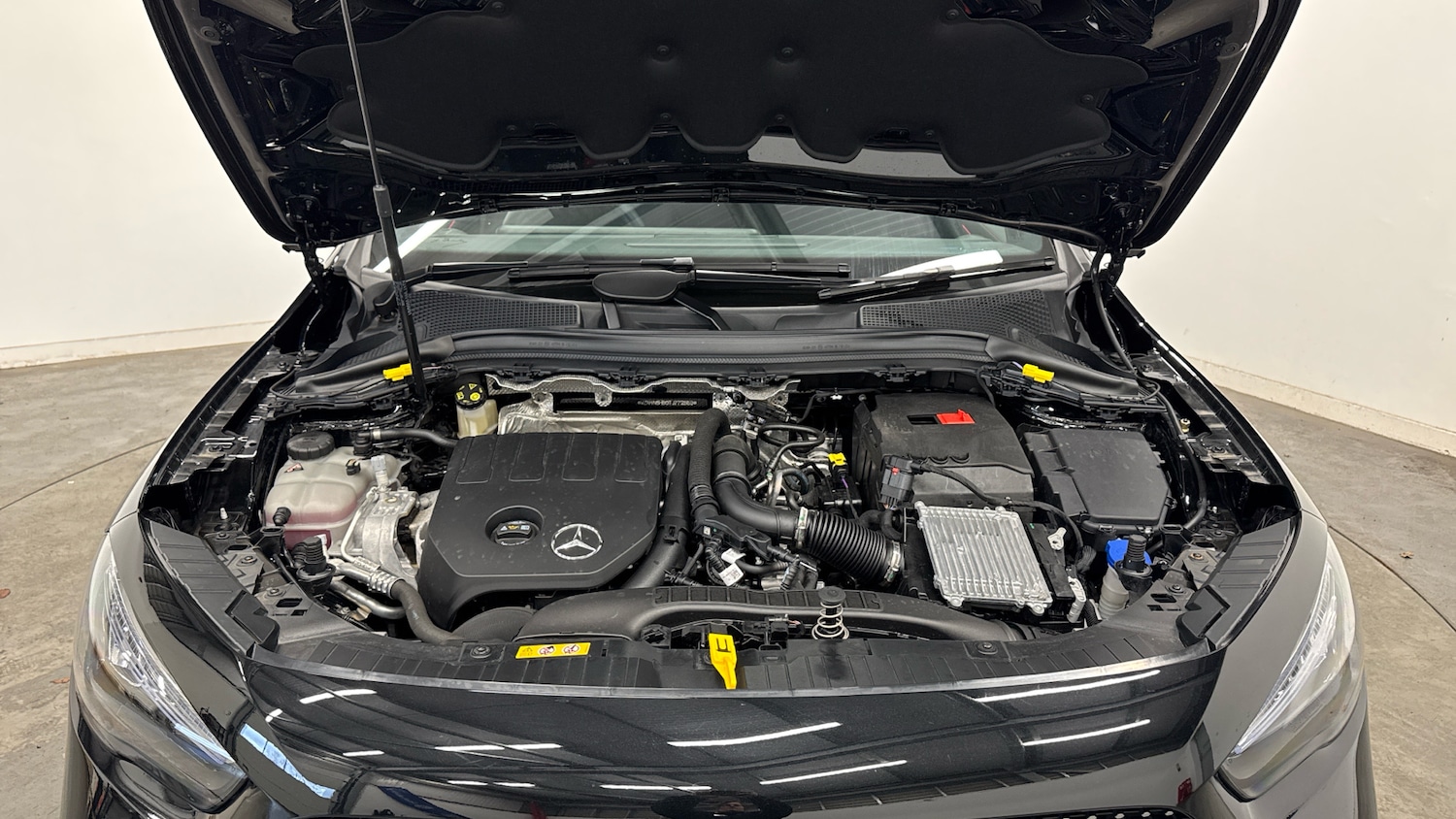 Used Mercedes-Benz GLA 2025 for sale - 77701211: Photo 8