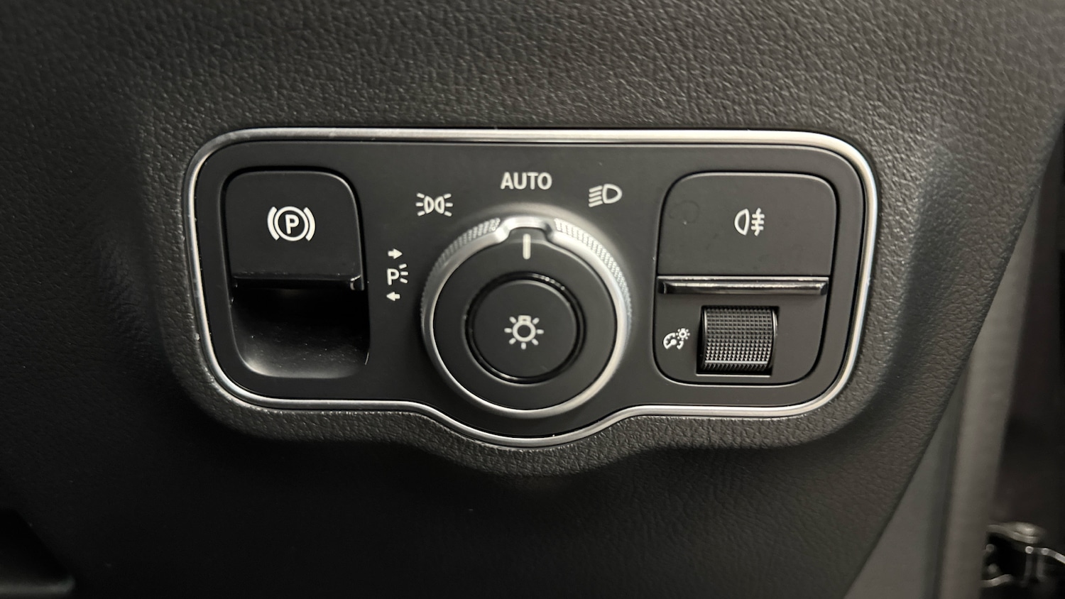 Used Mercedes-Benz GLA 2024 for sale - 77918440: Photo 29