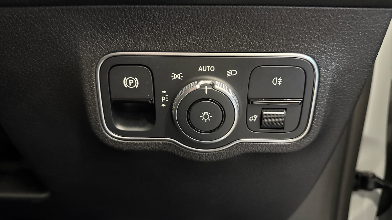 Used Mercedes-Benz GLB 2022 for sale - 77245097: Photo 28