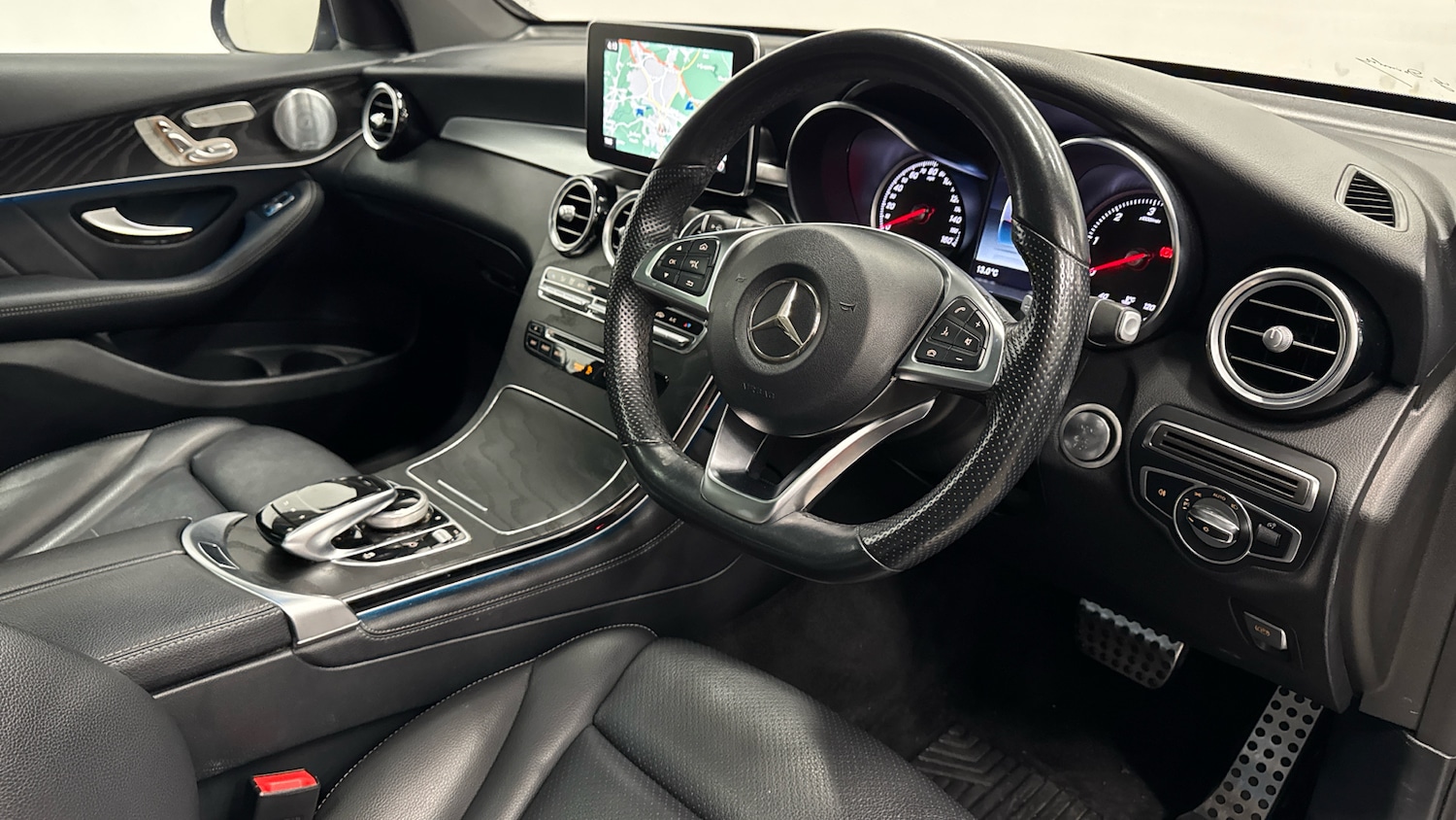 Used Mercedes-Benz GLC 2018 for sale - 76821472: Photo 11