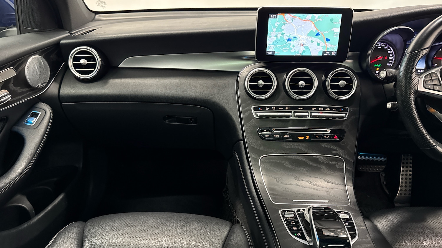 Used Mercedes-Benz GLC 2018 for sale - 76821472: Photo 14