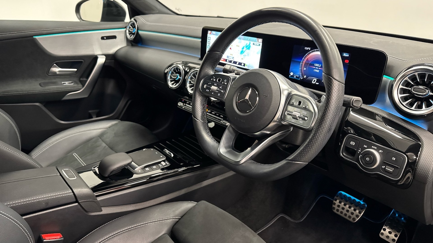 Used Mercedes-Benz A-Class 2022 for sale - 77069568: Photo 11