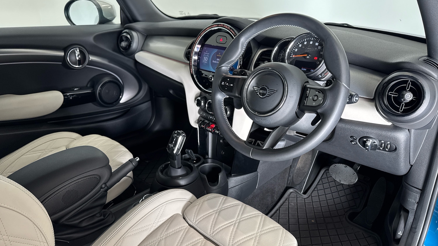 Used MINI Hatch 2023 for sale - 76422209: Photo 11