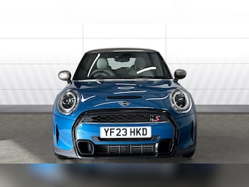 Used MINI Hatch 2023 for sale - 76422209: Photo