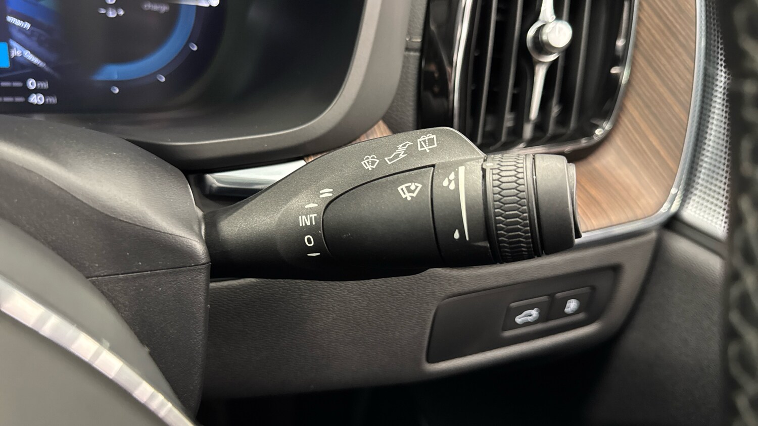 Used Volvo XC60 2023 for sale - 78223217: Photo 34