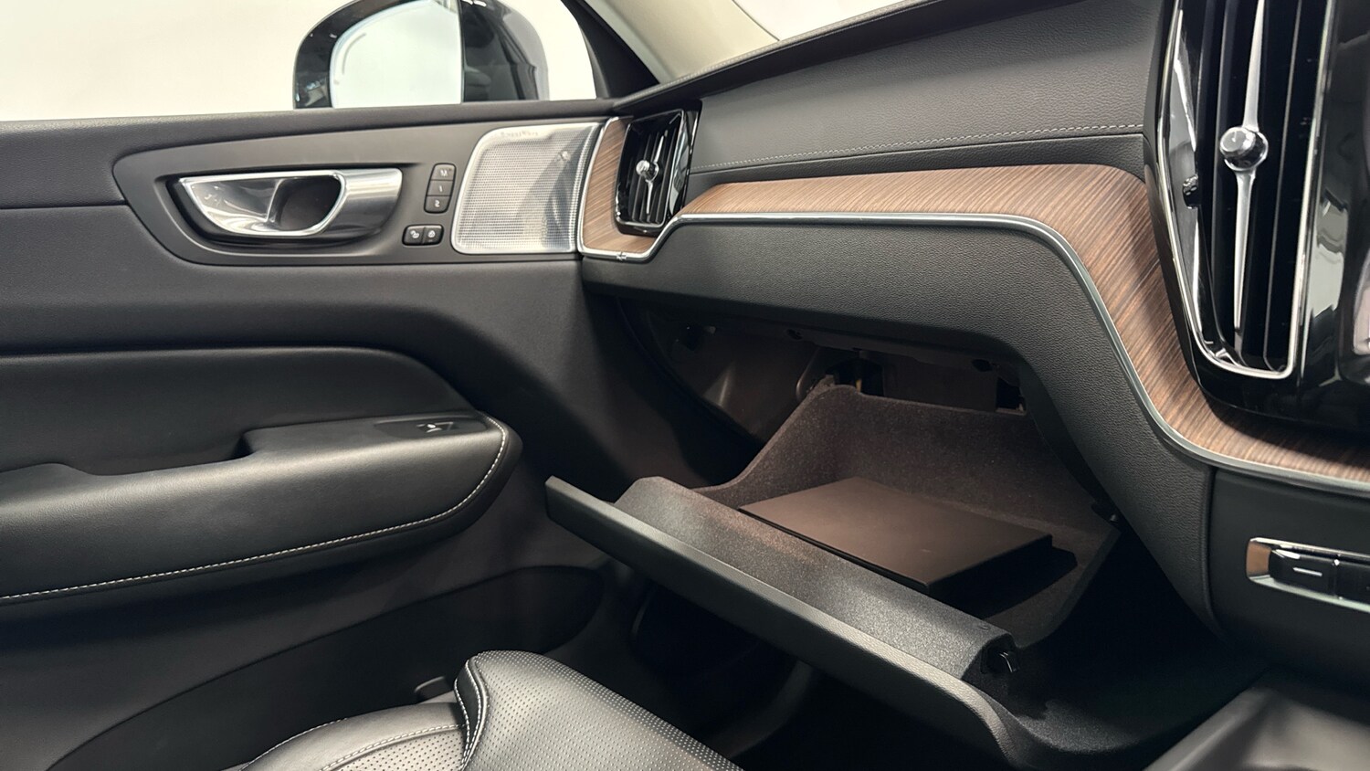 Used Volvo XC60 2023 for sale - 78223217: Photo 37