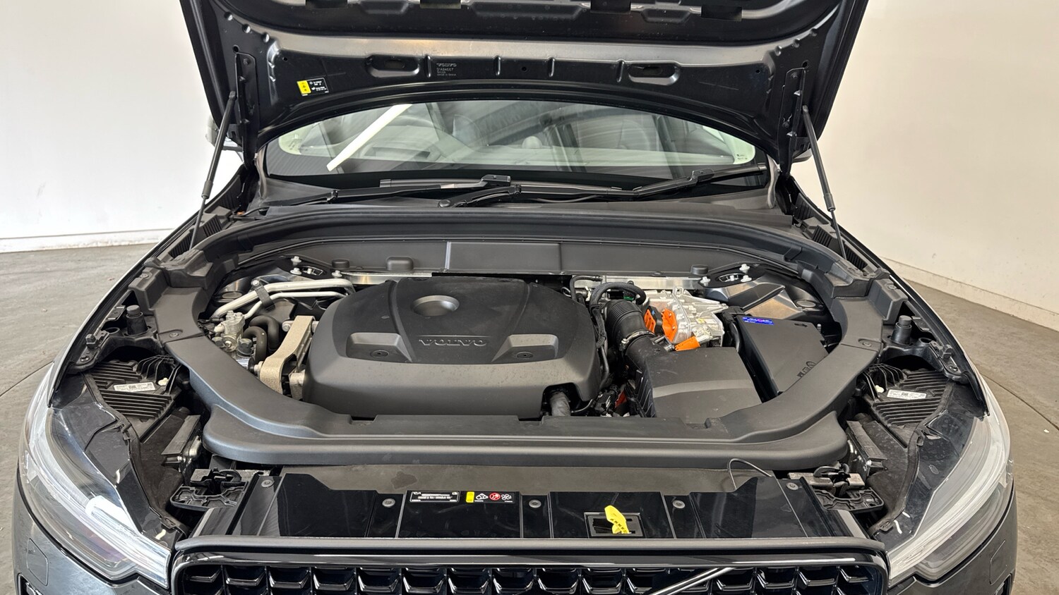 Used Volvo XC60 2023 for sale - 78223217: Photo 8