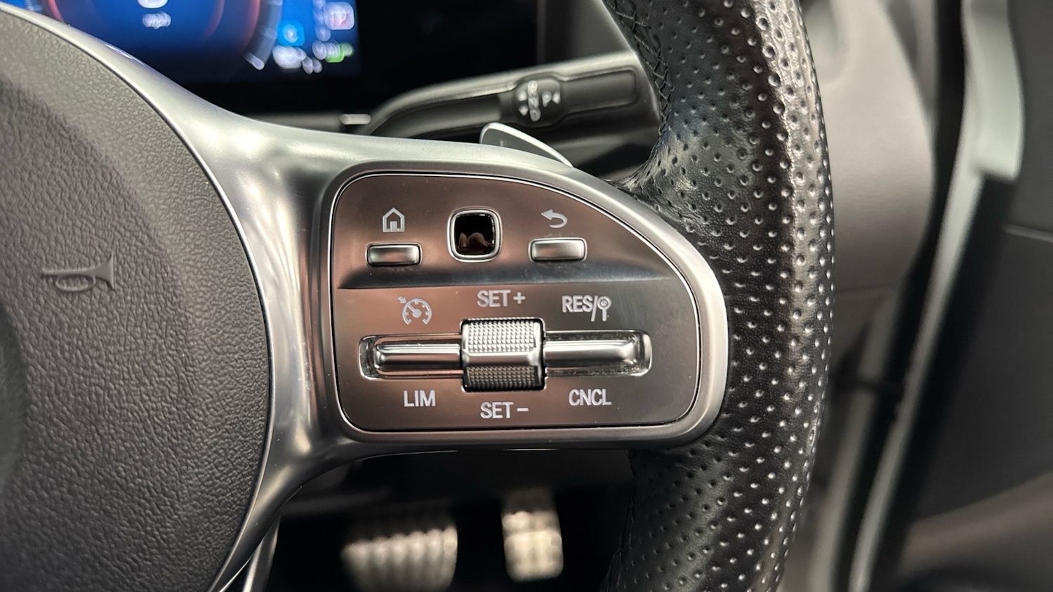 Used Mercedes-Benz GLA 2021 for sale - 77137499: Photo 30