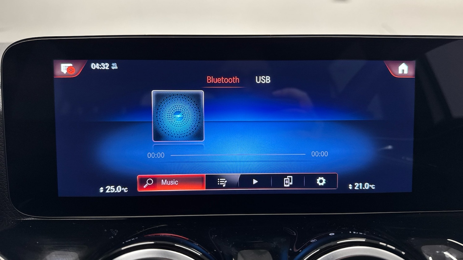 Used Mercedes-Benz GLA 2021 for sale - 77137499: Photo 43