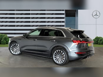 Used Audi Q8 2023 for sale - 79312135: Photo