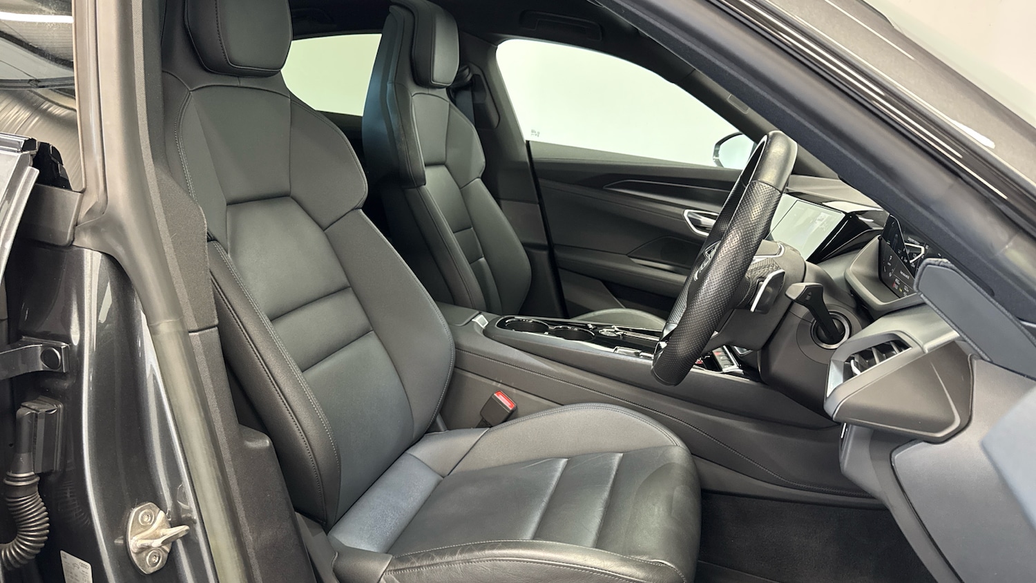 Used Audi e-tron GT 2022 for sale - 78078043: Photo 27