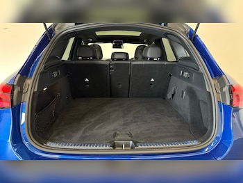 Used Mercedes-Benz GLC 2023 for sale - 75556044: Photo