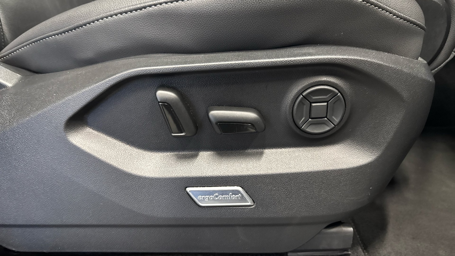 Used Volkswagen Touareg 2021 for sale - 76710012: Photo 26