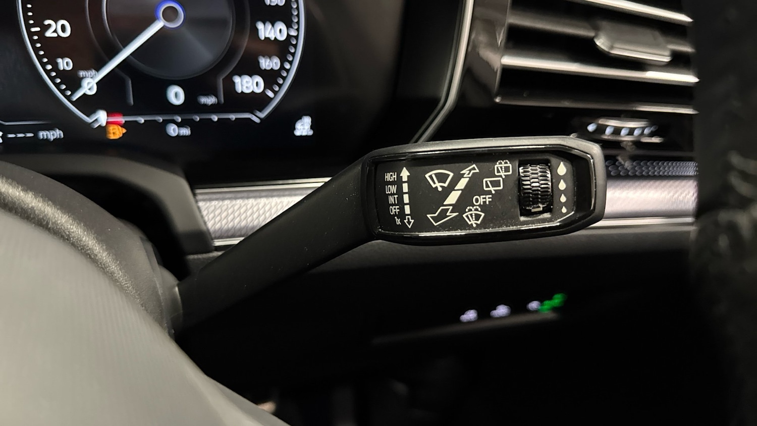 Used Volkswagen Touareg 2021 for sale - 76710012: Photo 33