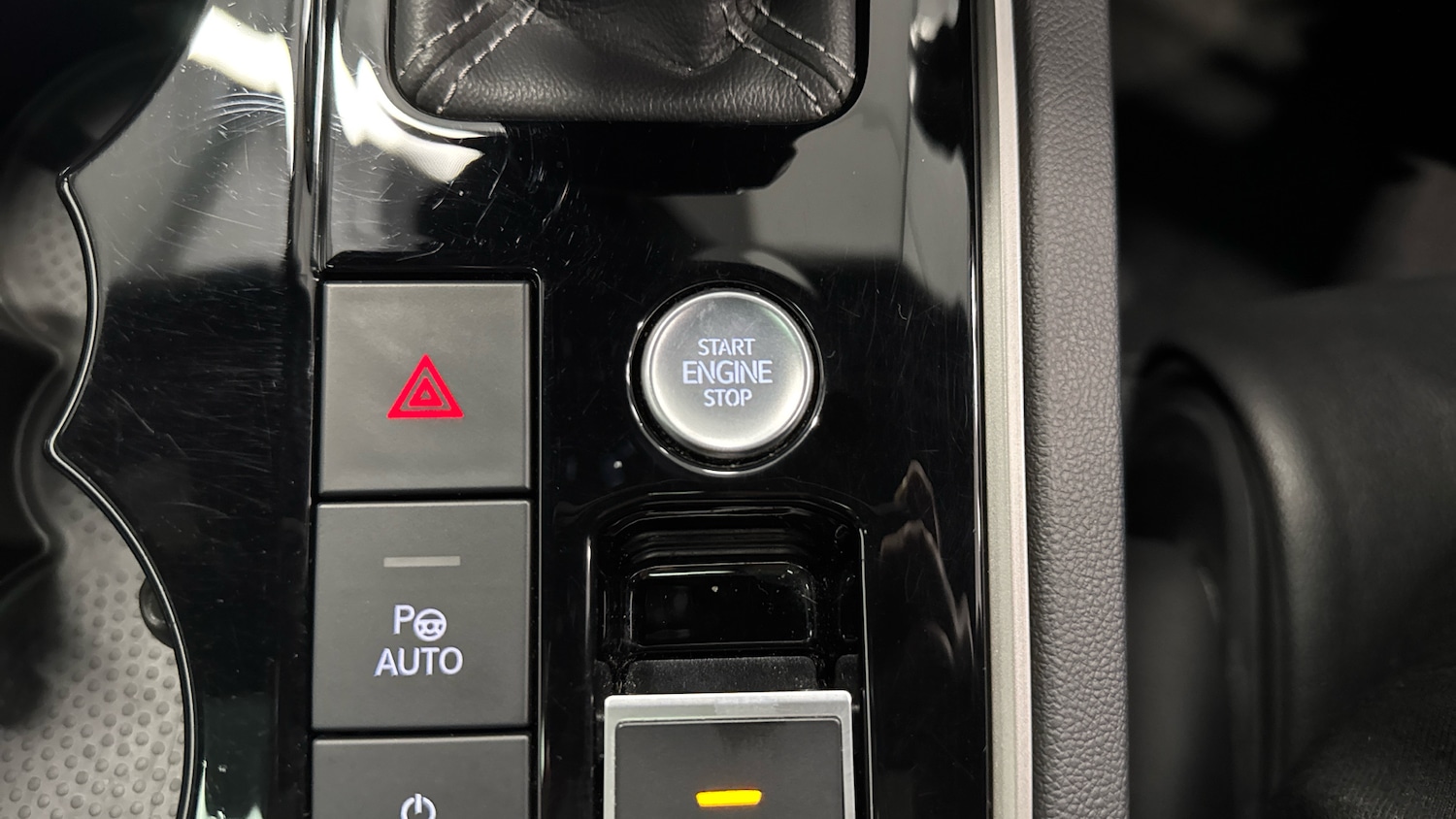 Used Volkswagen Touareg 2021 for sale - 76710012: Photo 36