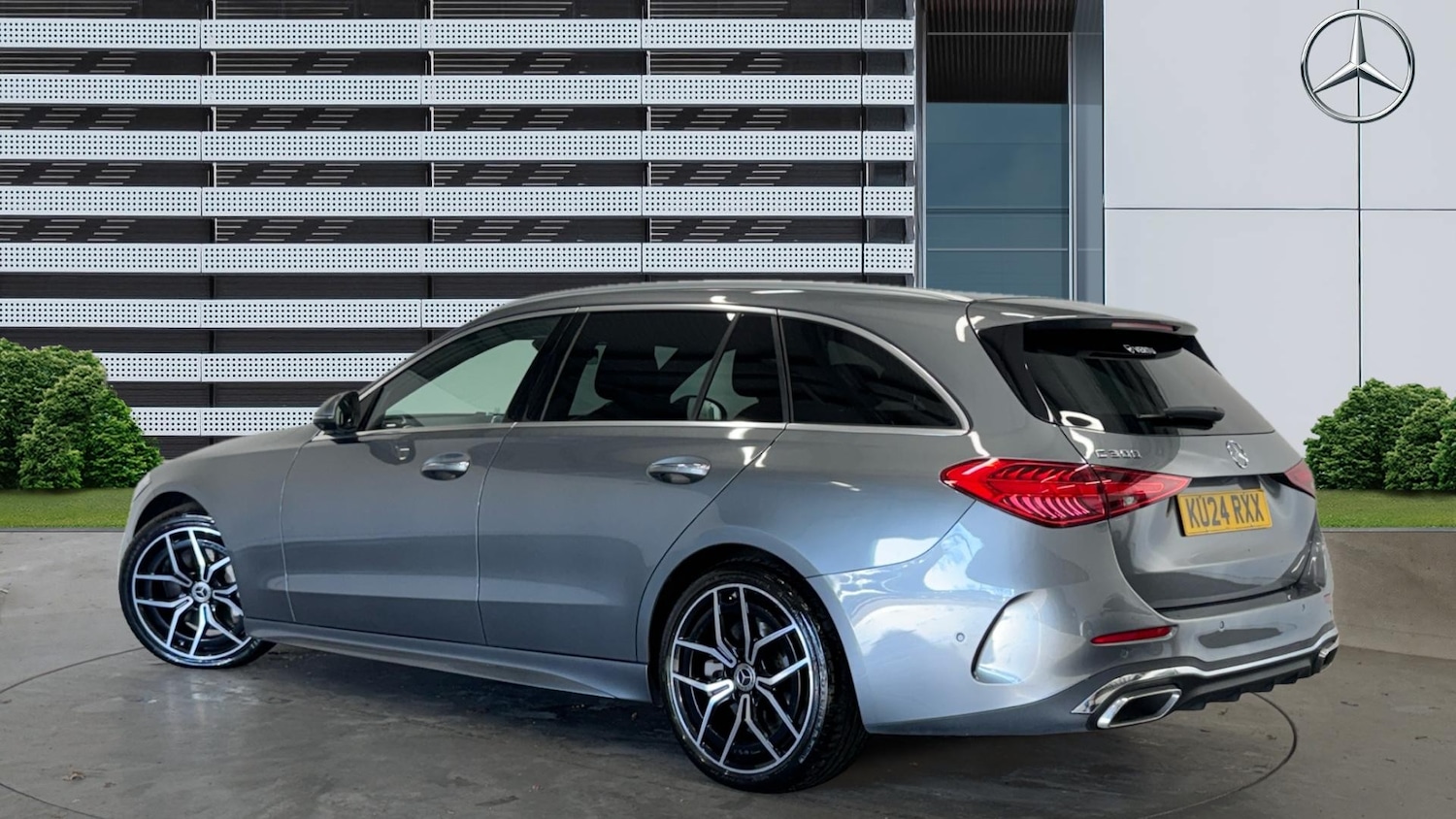 Used Mercedes-Benz C Class 2024 for sale - 76763096: Photo 2