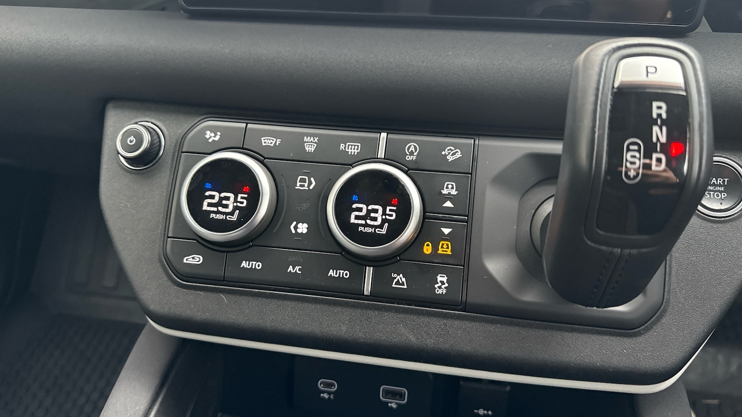 Used Land Rover Defender 2022 for sale - 77296396: Photo 33