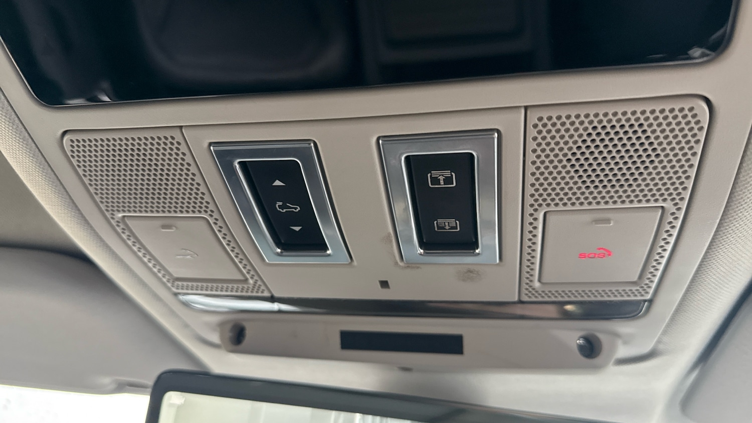 Used Land Rover Defender 2022 for sale - 77296396: Photo 34