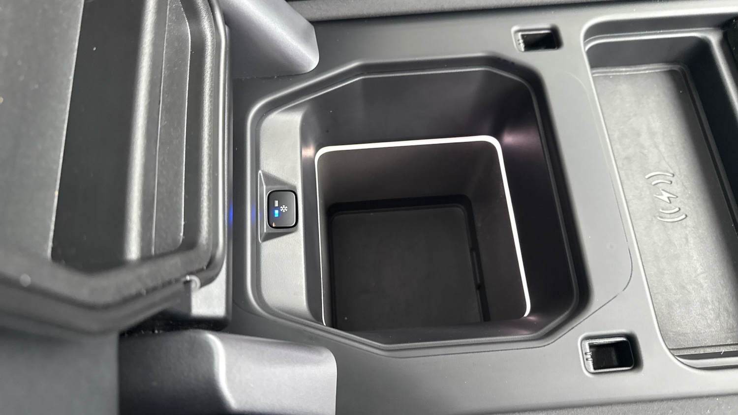 Used Land Rover Defender 2022 for sale - 77296396: Photo 40