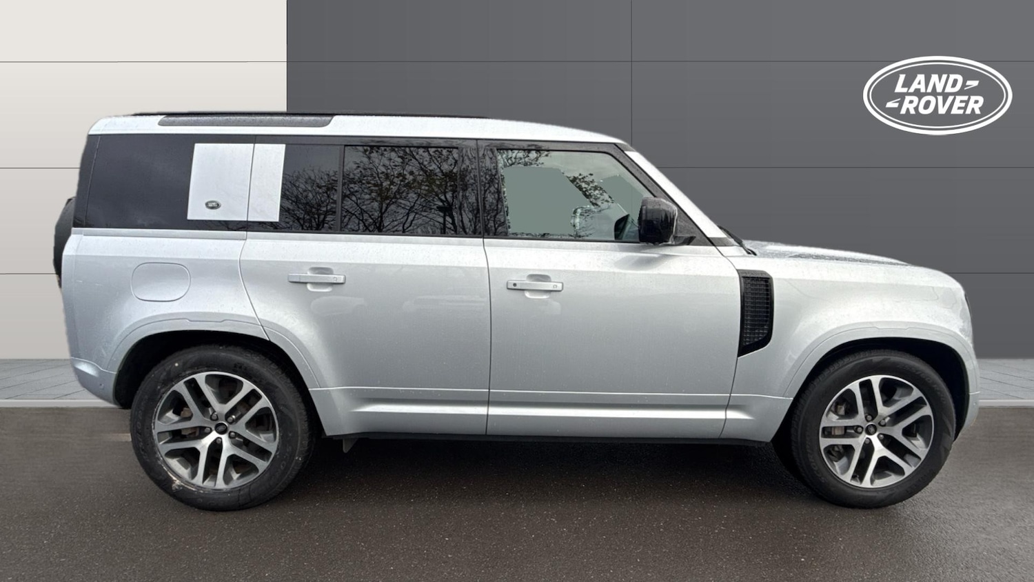 Used Land Rover Defender 2022 for sale - 77296396: Photo 5