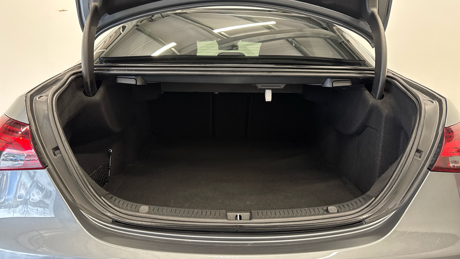 Used Mercedes-Benz E Class 2022 for sale - 77201122: Photo 4