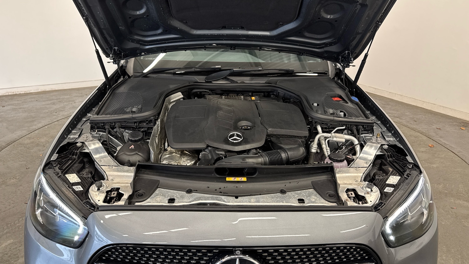 Used Mercedes-Benz E Class 2022 for sale - 77201122: Photo 8