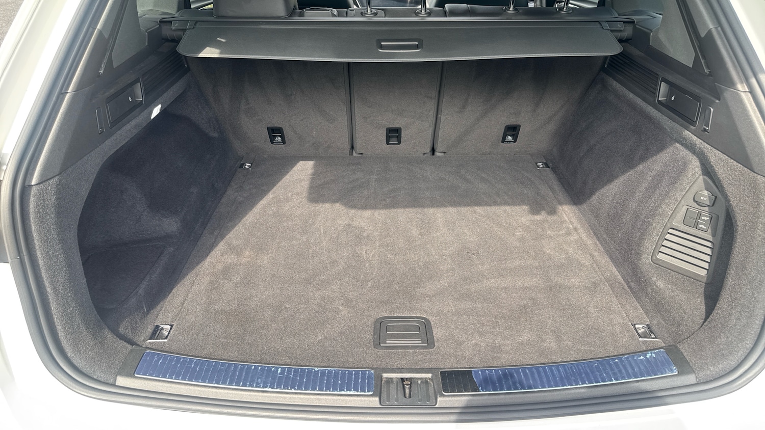 Used Volkswagen Touareg 2021 for sale - 76554864: Photo 4