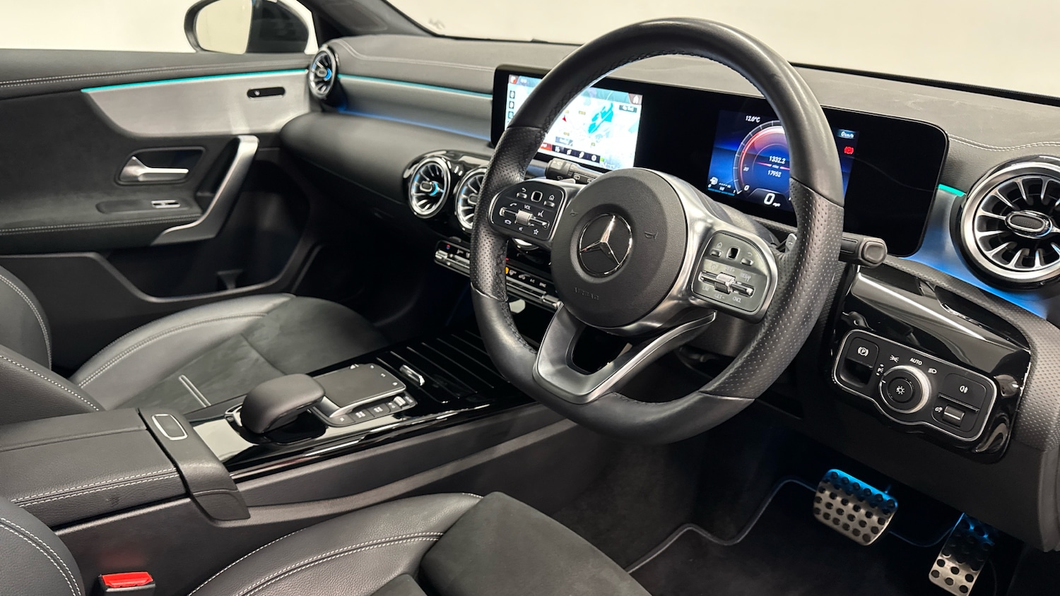 Used Mercedes-Benz A-Class 2022 for sale - 76945326: Photo 11