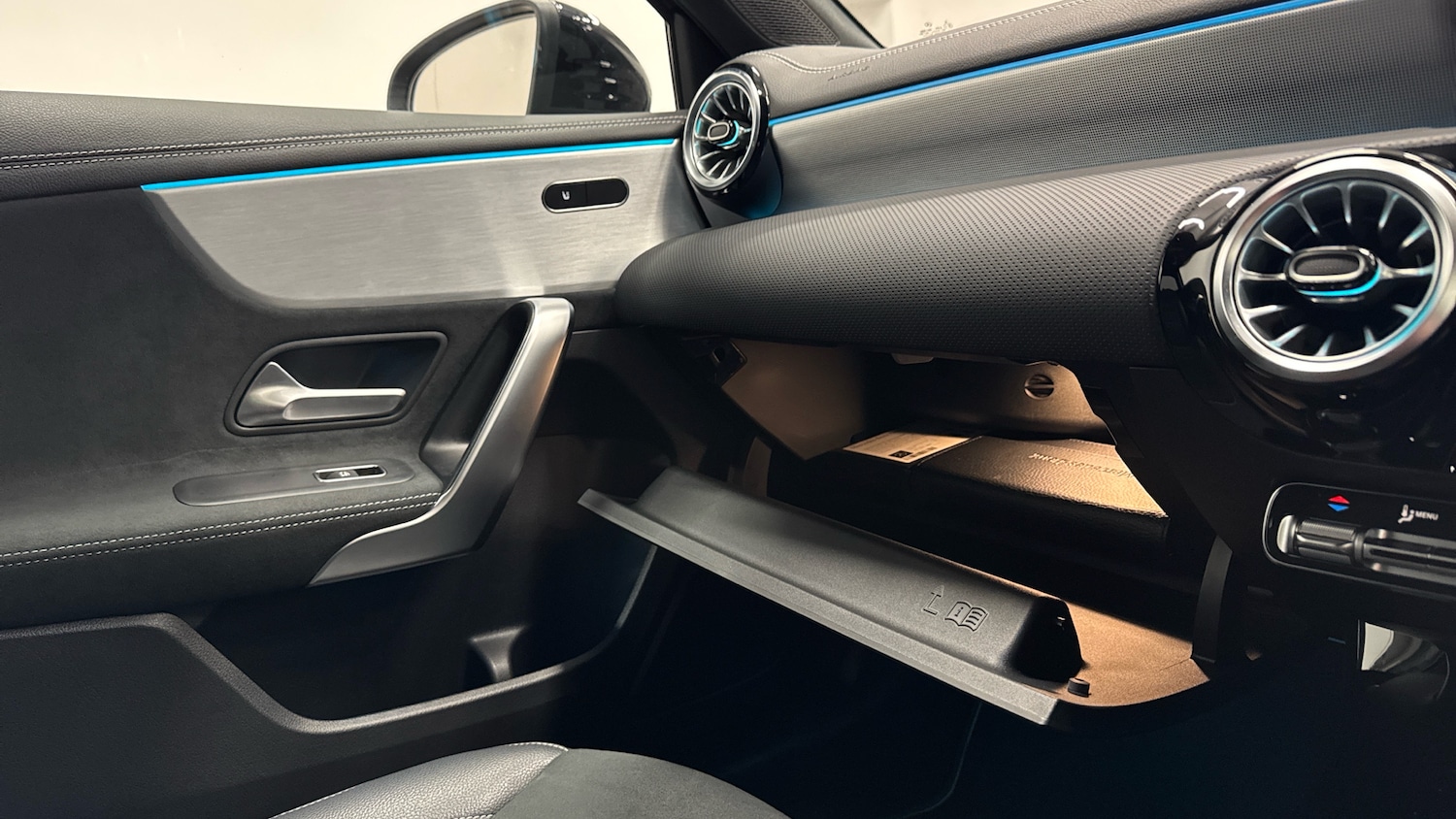 Used Mercedes-Benz A-Class 2022 for sale - 76945326: Photo 34